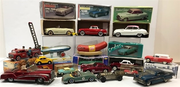 Vintage Toy and Model Cars (Lot of 15+)