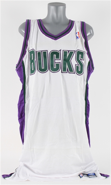 2003-2004 Milwaukee Bucks Game Jersey Blank  Unused (MEARS LOA)