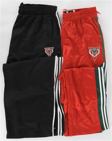 2011-12 Shaun Livingston Milwaukee Bucks Warm Up Pants - Lot of 2 (MEARS LOA)