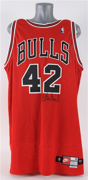 1999-2000 Elton Brand Chicago Bulls Signed Road Jersey (MEARS LOA/JSA) Rookie Season