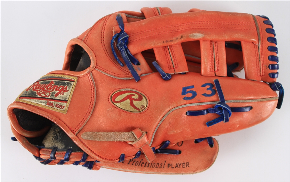 2006 Bobby Abreu Philadelphia Phillies Game Used Rawlings Fielders Mitt (MEARS LOA)