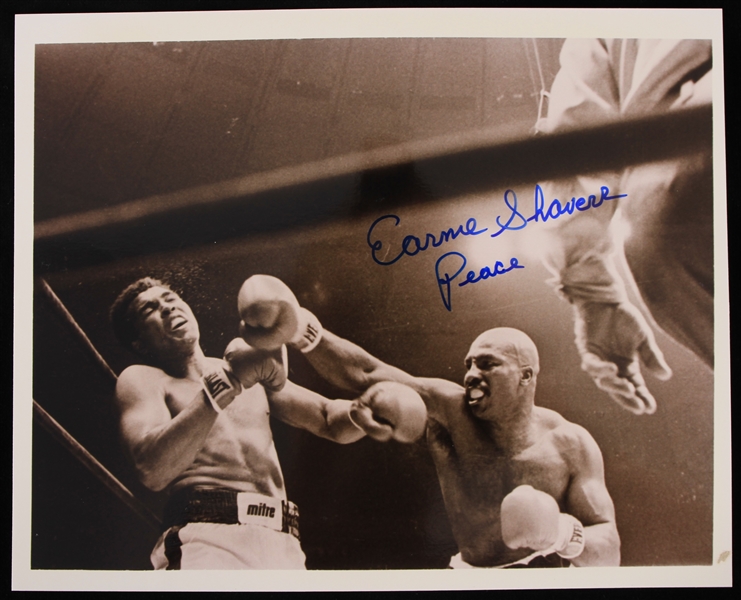 1977 Earnie Shavers Heavyweight Title Contender Signed 8" x 10" Photo (JSA)