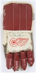 1946-1971 Gordie Howe Detroit Red Wings Autographed Winnwell Hockey Glove (JSA)