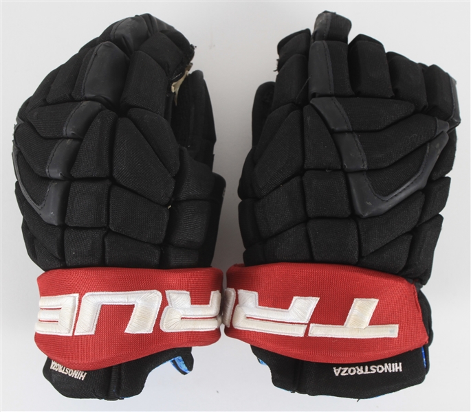 2018-19 Vinnie Hinostroza Arizona Coyotes Game Worn True Hockey Gloves (MEARS LOA)