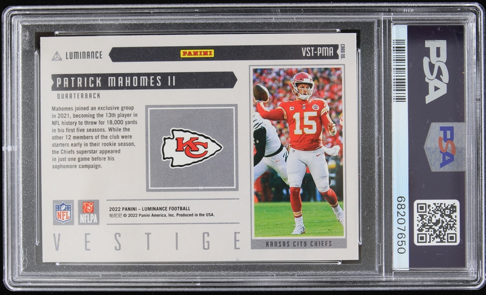 Lot Detail - 2022 Patrick Mahomes Kansas City Cheifs Panini Luminance ...