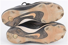 2007 Jason Bartlett Minnesota Twins Signed Nike Game Worn Cleats (MEARS LOA/JSA/Player LOA)