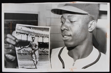 1959 Hank Aaron Milwaukee Braves 5"x8" B&W Chicago Tribune Photo