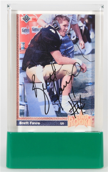 1991 Brett Favre Atlanta Falcons Signed Upper Deck #13 Rookie Football Trading Card (JSA)