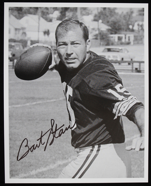 1956-1971 Bart Starr (d.2019) Green Bay Packers Autographed 8"x10" B&W Photo (JSA)