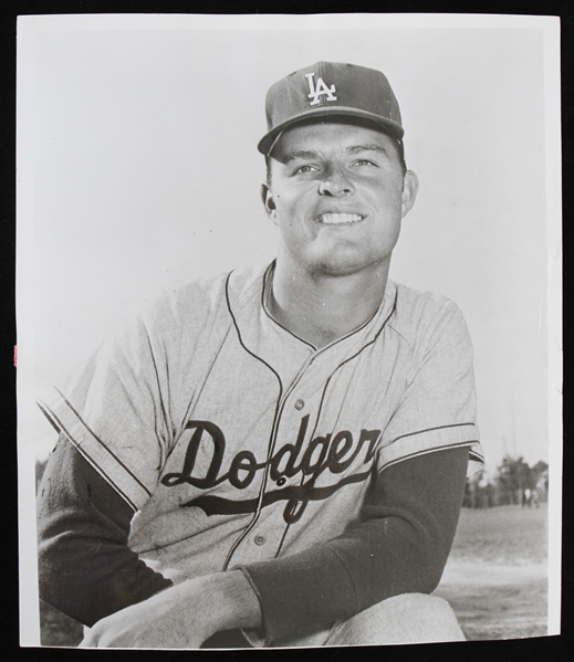 1958-1969 Don Drysdale Los Angeles Dodgers 8"x9.5" B&W Sporting News Photo