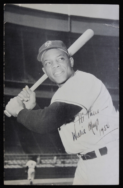 1954 Willie Mays New York Giants 3.5"x5.5" B&W Postcard