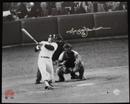 1977 Reggie Jackson New York Yankees World Series Signed 16x20 Photo (Beckett)