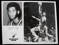 1971-75 Kareem Abdul Jabber Milwaukee Bucks Signed 8x10 Photo (JSA)