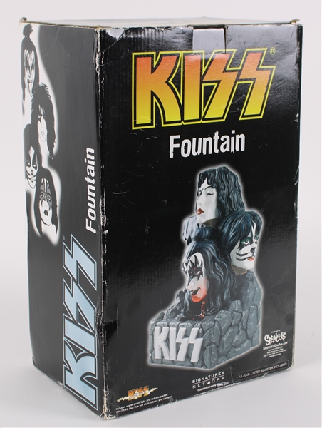 2007 Kiss Water Fountain Spencer Gifts w/ Original 10x16 Box