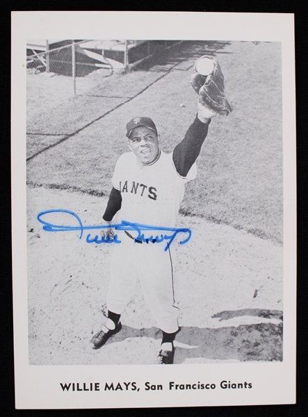 1951-1972 Willie Mays San Francisco Giants Signed 5x7 Photo (JSA)