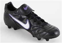 2006-11 Ryan Longwell Minnesota Vikings Signed Nike Game Worn Kicking Cleat (MEARS LOA / JSA / Pepper Burrruss Collection)