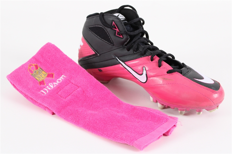 2012 Donald Driver Green Bay Packers Game Worn Nike Cleat + Pink Breast Cancer Awareness Towel (MEARS LOA / Pepper Burruss Collection)