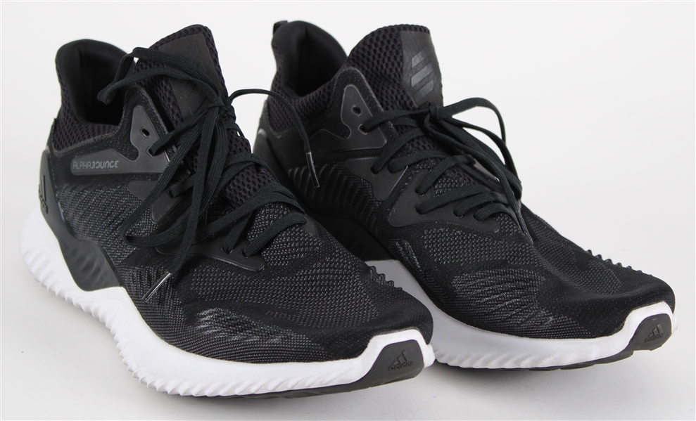 2018 Aaron Rodgers Green Bay Packers Adidas Workout Sneakers (MEARS LOA / Pepper Burruss Collection)