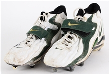1997-98 Antonio Freeman Green Bay Packers Signed Nike Game Worn Cleats (MEARS LOA / JSA / Pepper Burruss Collection)