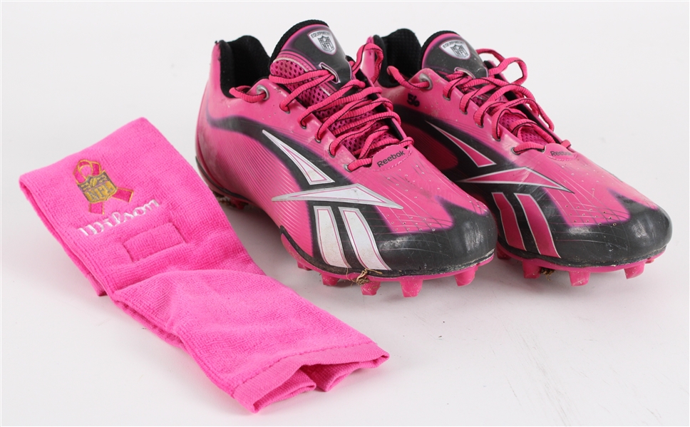 2010 (October 3) Nick Barnett Green Bay Packers Game Worn Pink Reebok Cleats w/ Hand Towel (MEARS LOA / Pepper Burruss Collection) Barnetts Last Game w/ Packers