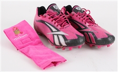 2010 (October 3) Nick Barnett Green Bay Packers Game Worn Pink Reebok Cleats w/ Hand Towel (MEARS LOA / Pepper Burruss Collection) Barnetts Last Game w/ Packers