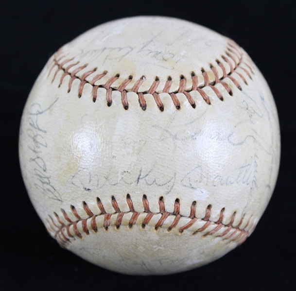 1965 New York Yankees Team Signed Baseball w/ 20 Signatures Including Whitey Ford, Elston Howard, Tony Kubek & More (JSA)