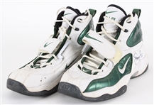 2000 Dorsey Levens Green Bay Packers Signed Nike Game Worn Sneakers (MEARS LOA / JSA / Pepper Burruss Collection)