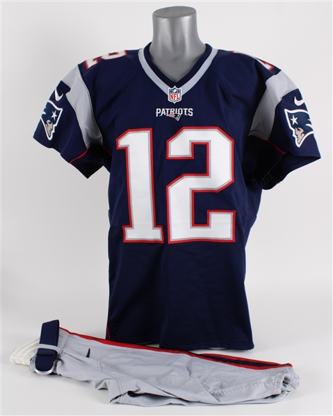 2016 Tom Brady New England Patriots Signed Home Uniform w/ Jersey, Pants & Belt (MEARS A5 / TriStar)