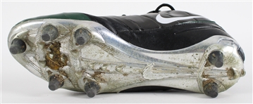2008 Donald Driver Green Bay Packers Signed Nike Game Worn Cleat (MEARS LOA / JSA / Pepper Burruss Collection)