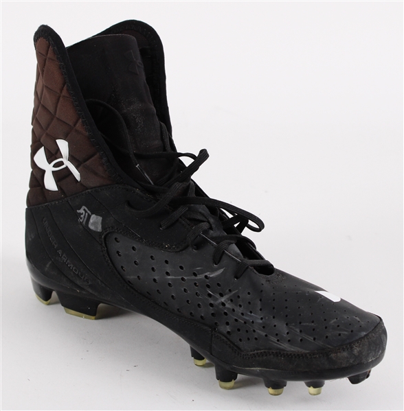 2013 Davon House Green Bay Packers Game Worn Under Armour Cleat (MEARS LOA / Pepper Burruss Collection)