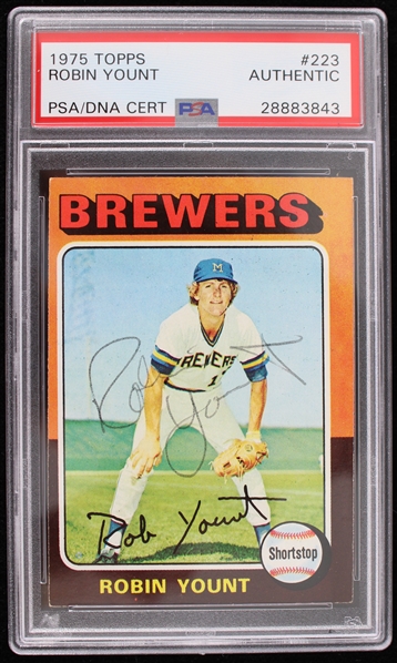 1975 Robin Yount Milwaukee Brewers Autographed Topps Trading Card (PSA Slabbed) 
