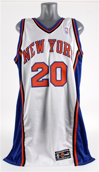 2000-01 Allan Houston New York Knicks Signed Game Worn Home Jersey (MEARS A5 / JSA)