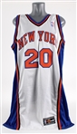2000-01 Allan Houston New York Knicks Signed Game Worn Home Jersey (MEARS A5 / JSA)