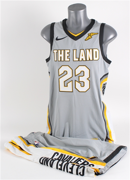 2017-18 LeBron James Cleveland Cavaliers "The Land" City Edition Road Uniform (MEARS A5)