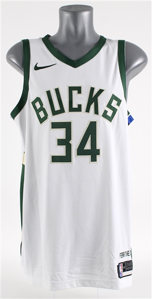 Giannis Antetokounmpo Milwaukee Bucks Signed Jersey (Beckett)