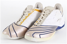 2002-2003 Tracy McGrady Orlando Magic Signed Game Worn Shoes (MEARS LOA/JSA) Per our consignor gifted to Antonie Walker)