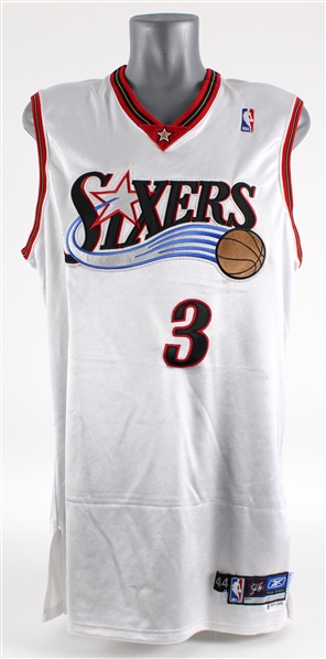 2004-2005 Allen Iverson Philadelphia 76ers Signed Home Game Jersey (MEARS Auction LOA/ *JSA* )