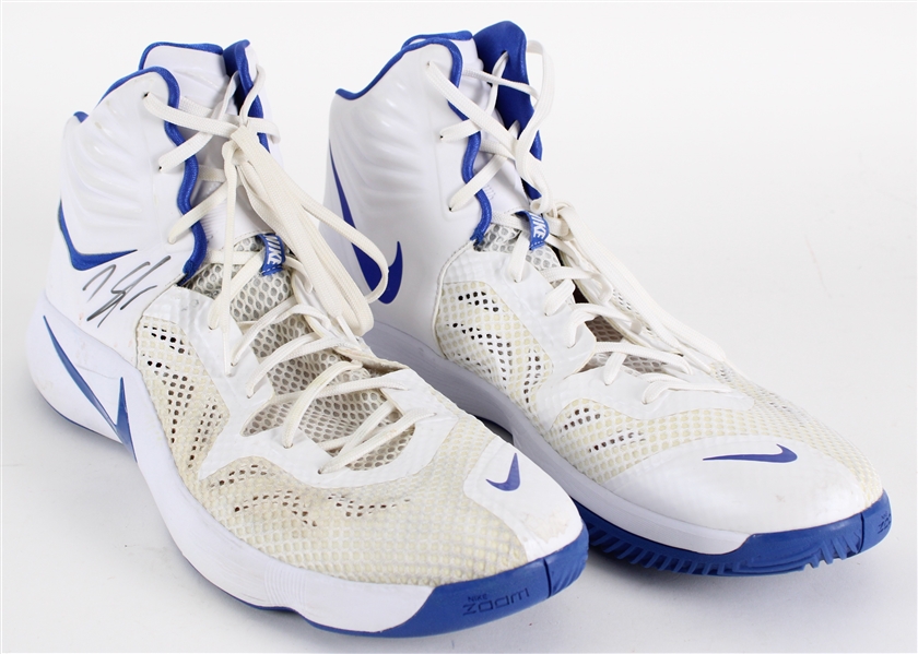2014 Karl-Anthony Towns Kentucky Signed Game Worn Sneakers (MEARS LOA)(PSA/DNA)