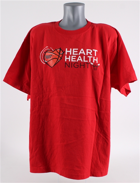 2008-09 Luol Deng Chicago Bulls Signed Heart Health Night Warm Up Shirt (MEARS LOA / Bulls LOA)