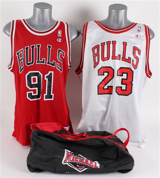 1994 Chicago Bulls Replica Jerseys w/ Duffel Bag (Lot of 3)