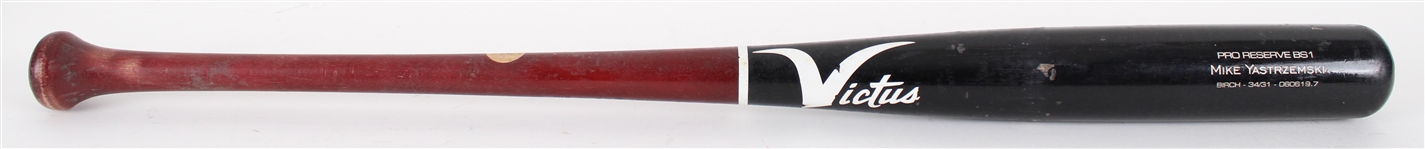 2019 Mike Yastrzemski San Francisco Giants Victus Professional Model Bat (PSA/DNA GU 9.5) 