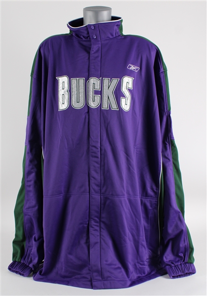 Milwaukee Bucks Team Issued Warm Up (MEARS LOA)